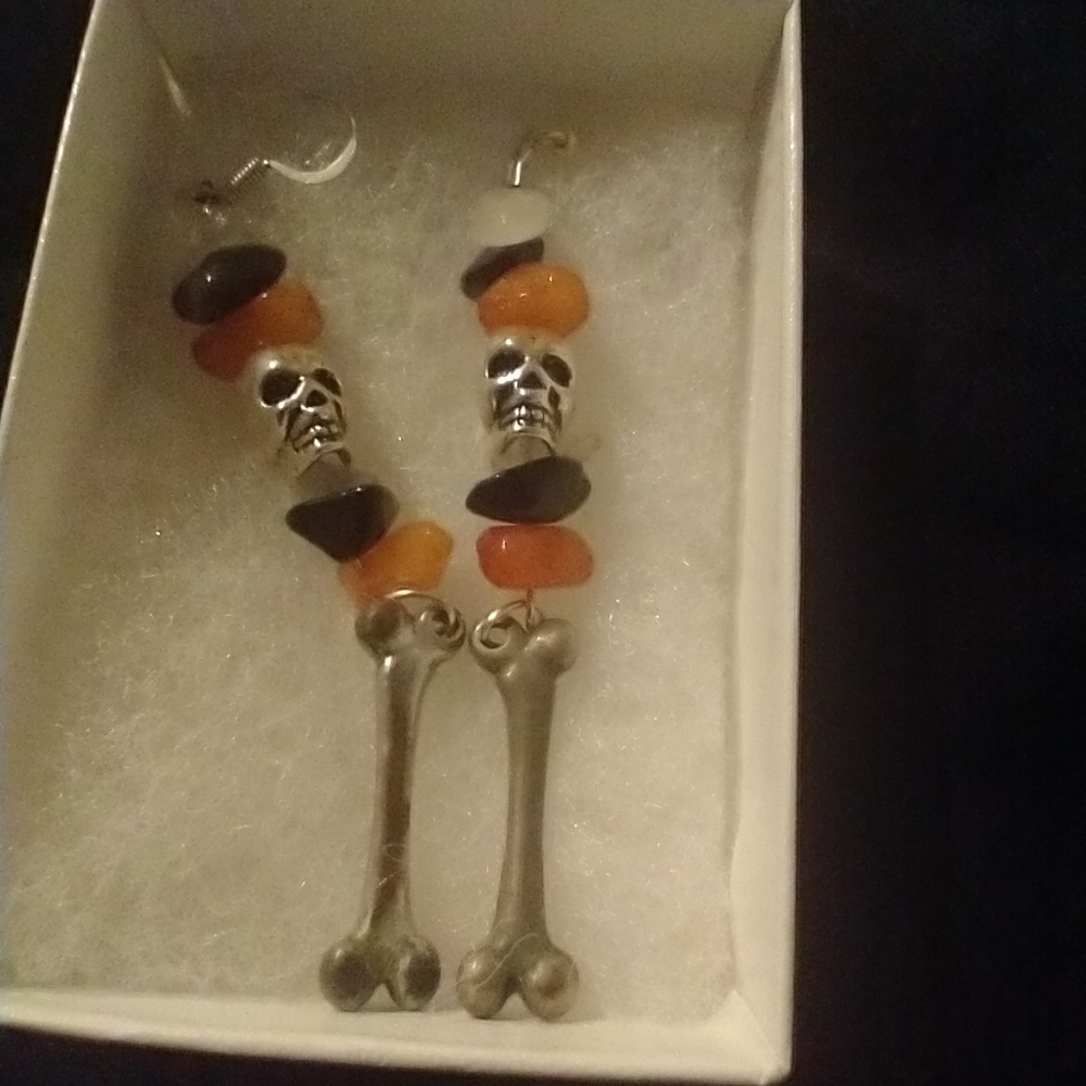 Hand crafted Skull and femur earrings